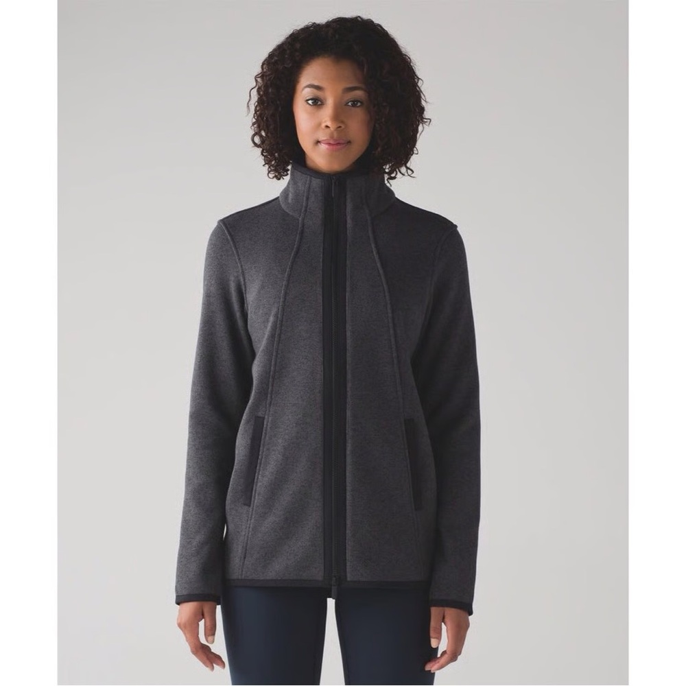Size 8 Lululemon Athletica it’s fleecing cold Jacket in grey